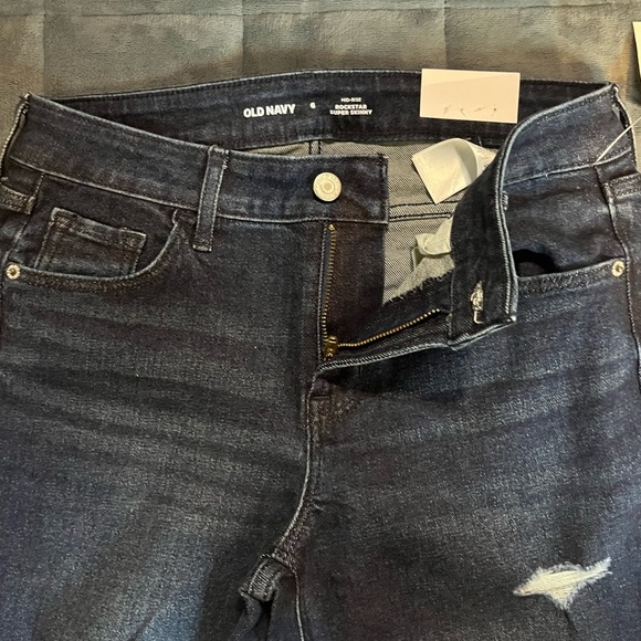 Old Navy Mid-Rise Rockstar Distressed Skinny Jeans NWT Women's Size 6 - Picture 4 of 5